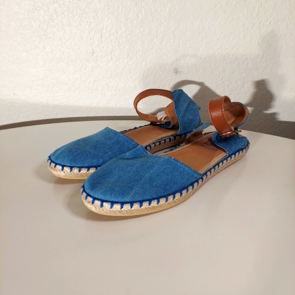 Miz Mooz New York Light Blue Denim Ankle Strap Closed Toe Esperdrille Sandals